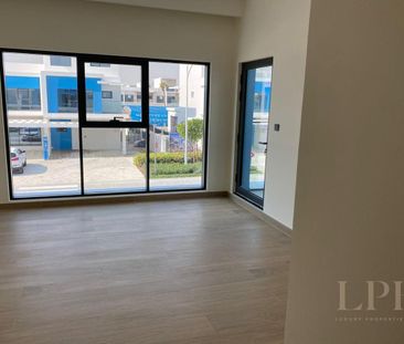 Corner Unit | Large Garden | Prime Location - Photo 5