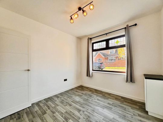 Rookery View, Grays, RM17 - Photo 1