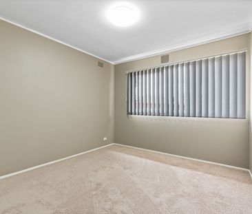 6 Lawn Avenue, 2560, Bradbury Nsw - Photo 1