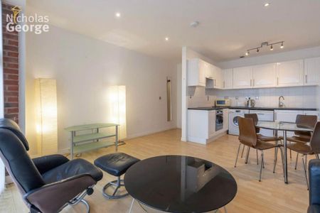 1 bedroom flat to rent - Photo 4