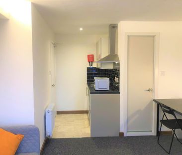 Studio to rent - Photo 2