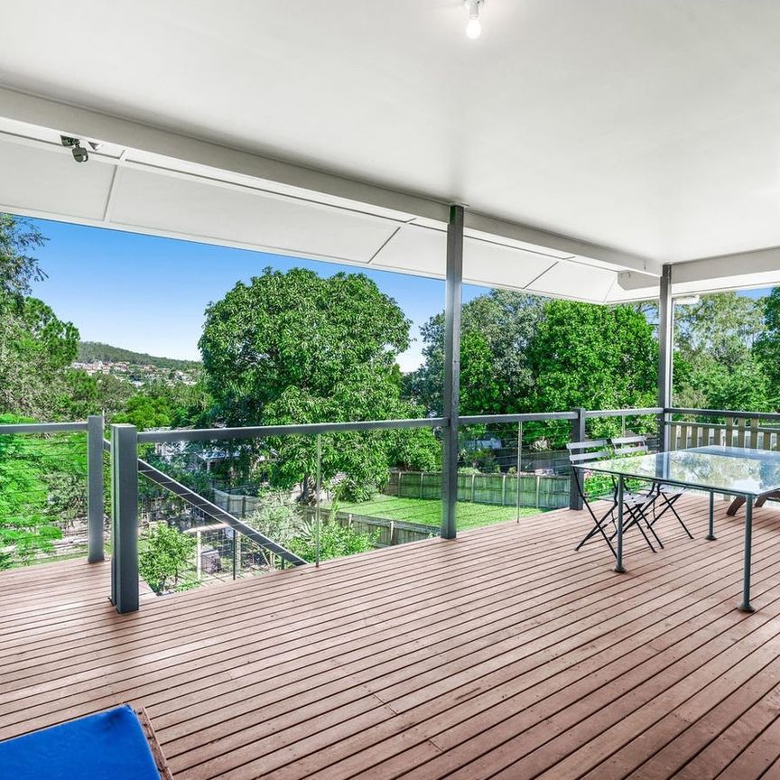 665 Old Cleveland Road, Camp Hill QLD 4152 - House For Rent | Domain - Photo 1