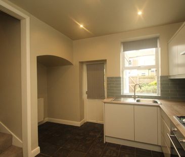 2 bedroom terraced house to rent - Photo 3