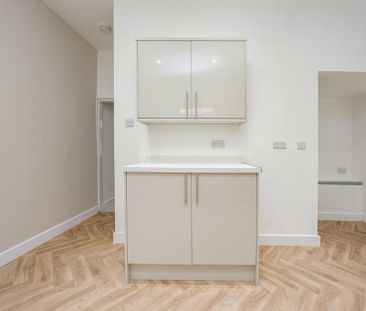 2 bedroom end of terrace house to rent - Photo 6