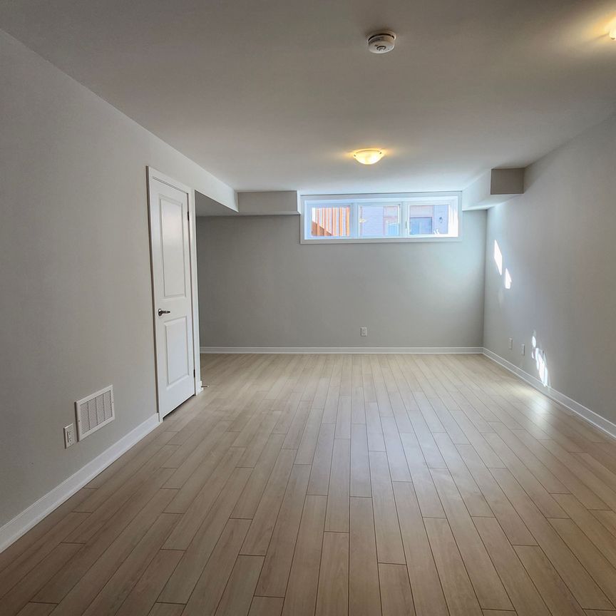 For Lease - 14 Freeman Williams Street, Markham, Ontario - Photo 1