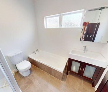 Character College Estate home - Photo 4