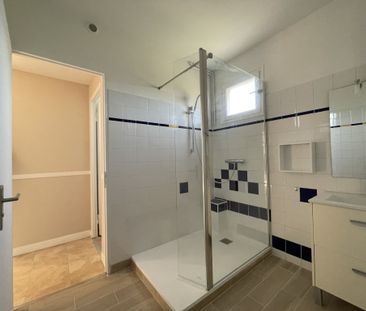 Location Appartement 4 pièces 84m² RODEZ 12000 - Photo 4