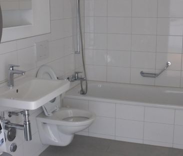 Grosszügige und helle 3.5 Zimmerwohnung im 3. OG - Photo 4