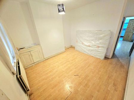 2 bedroom terraced house to rent - Photo 3