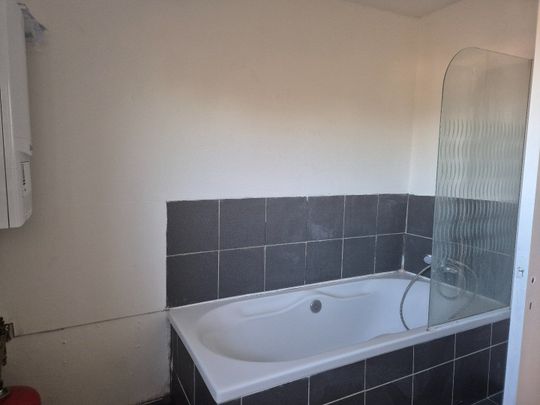 Appartement met 2 slaapkamers nabij Genk centrum - direct beschikbaar! - Foto 1