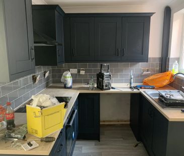 **NO DEPOSIT OPTION AVAILABLE** A recently refurbished terrace prop... - Photo 2