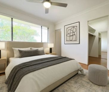 Well Appointed Townhouse - Photo 5