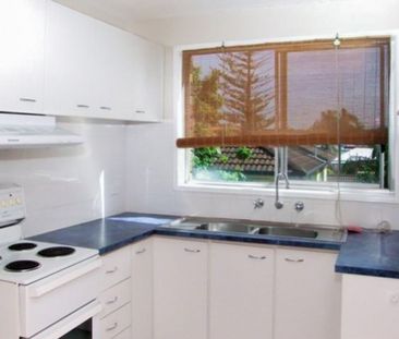 East Port Apartment - Security Building - Photo 4