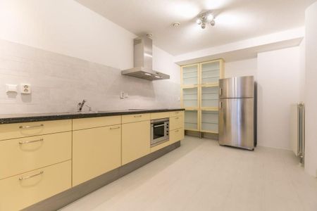 Appartement te huur: Laan van Roos en Doorn 37-Q 2514 BC Den Haag - Photo 2