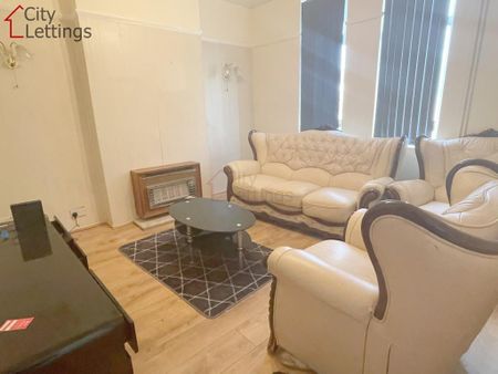 2 bedroom end of terrace house to rent - Photo 2