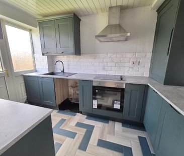 3 bedroom terraced house to rent - Photo 6