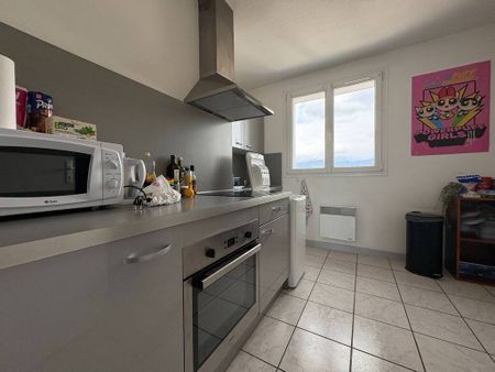 Location Appartement 4 pièces 61m² GRENOBLE 38100 - Photo 3