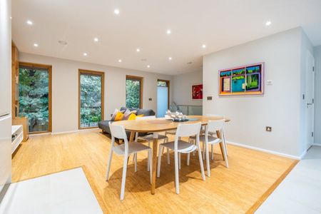 3 bedroom detached house to rent - Photo 3