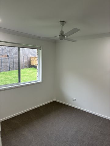 Spacious Brand-New 4-Bedroom, 2-Bathroom House - Photo 2