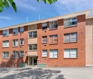 Charming One-Bedroom Unit in a Prime Location - Photo 3