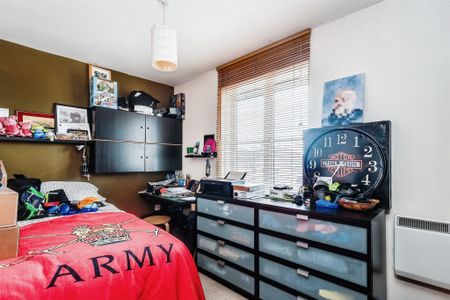 Dorney Road, Swindon - Photo 4