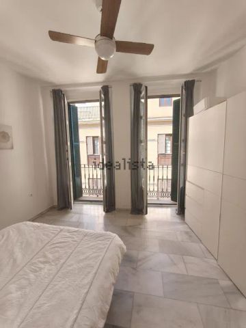 Alquiler de piso en Calle Comedias - Photo 3