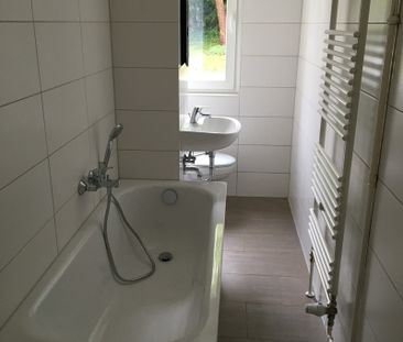 Sanierte 3-Raum-Wohnung in ruhiger Lage mit Wanne und Balkon - Photo 5