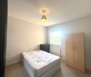 Barrow Road, London, SW16 - Photo 1