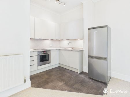 2 Bedroom - Photo 3