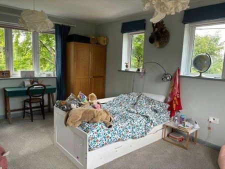 Manton Hollow, Marlborough, SN8 - Photo 3