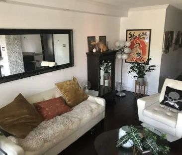 Charming 2 bedrooms condo DT Calgary | 523 15 Avenue Southwest, Cal... - Photo 1