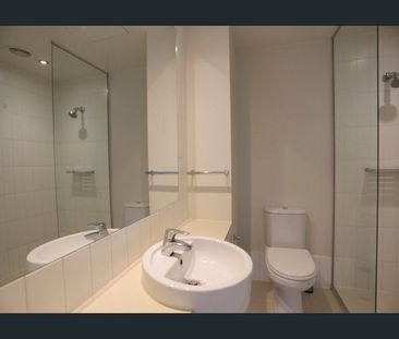 SECURE ONE BEDROOM Apartment in PRIME LOCATION - Photo 4