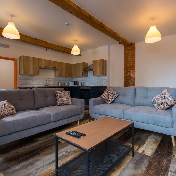 1 bedroom in a house share to rent - Photo 1