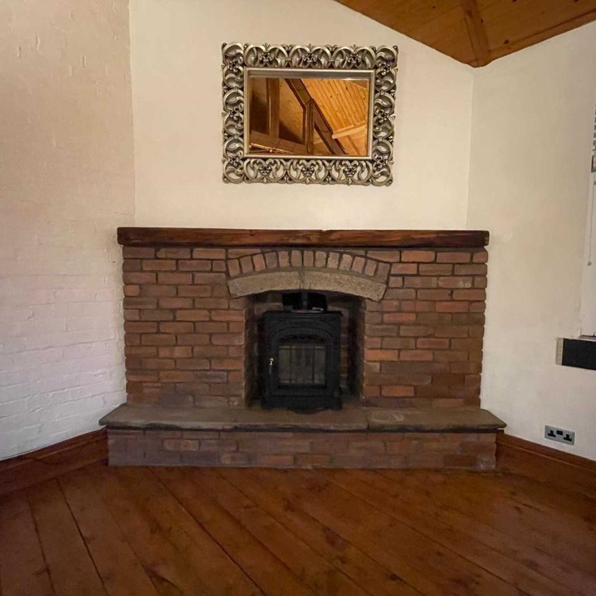 Rochdale Road, Royton - Photo 1