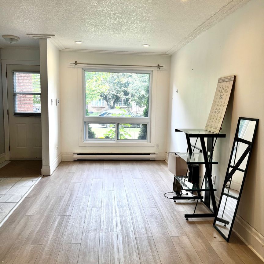 For Lease - 71 WELLESLEY Crescent Unit# D, London East, Ontario - Photo 1