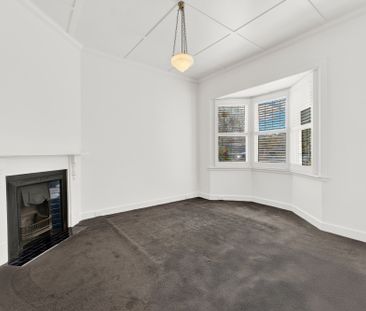 4 Rouen Street, Hampton VIC 3188 - House For Rent | Domain - Photo 2