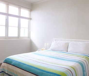 2 Bedroom End Unit with Two Car Parks - Photo 5