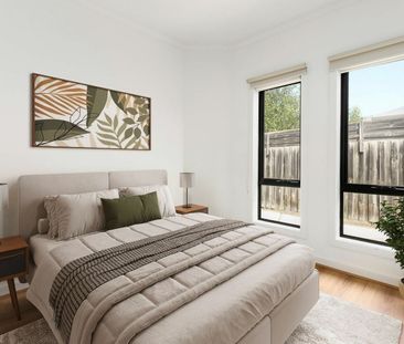 Freshly Updated Ground-Floor Living with Courtyard Charm - Photo 5