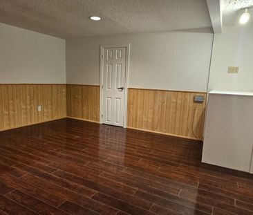 For Lease - 136 Rustic Road Unit# Basement, Toronto, Ontario - Photo 3