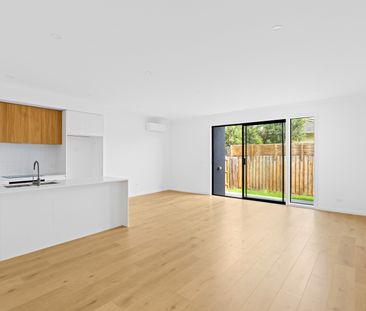 35 Currawong Street, Preston VIC 3072 - Townhouse For Rent | Domain - Photo 1