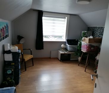 Gezellig huisje met boven 2 kamers ter beschikking - Photo 5