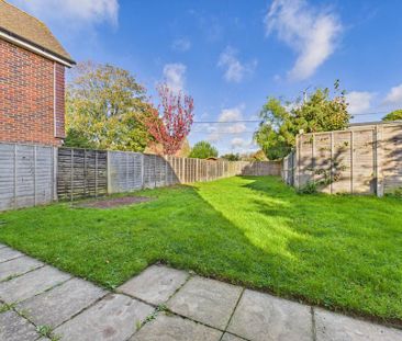 4 bedroom detached house to rent - Photo 1