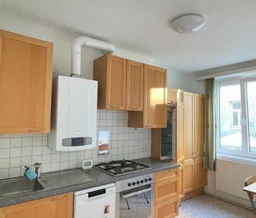 Natürlich beschattete 2 Zimmer mit Balkon und separater Küche - Photo 3