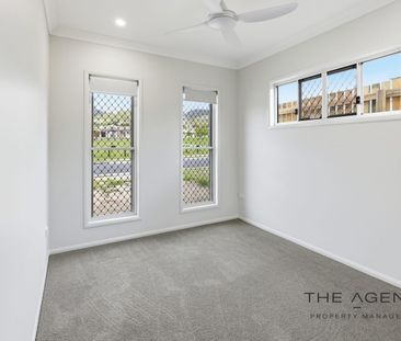 Stylish New Residence in a Prime Norman Gardens Location - Photo 3