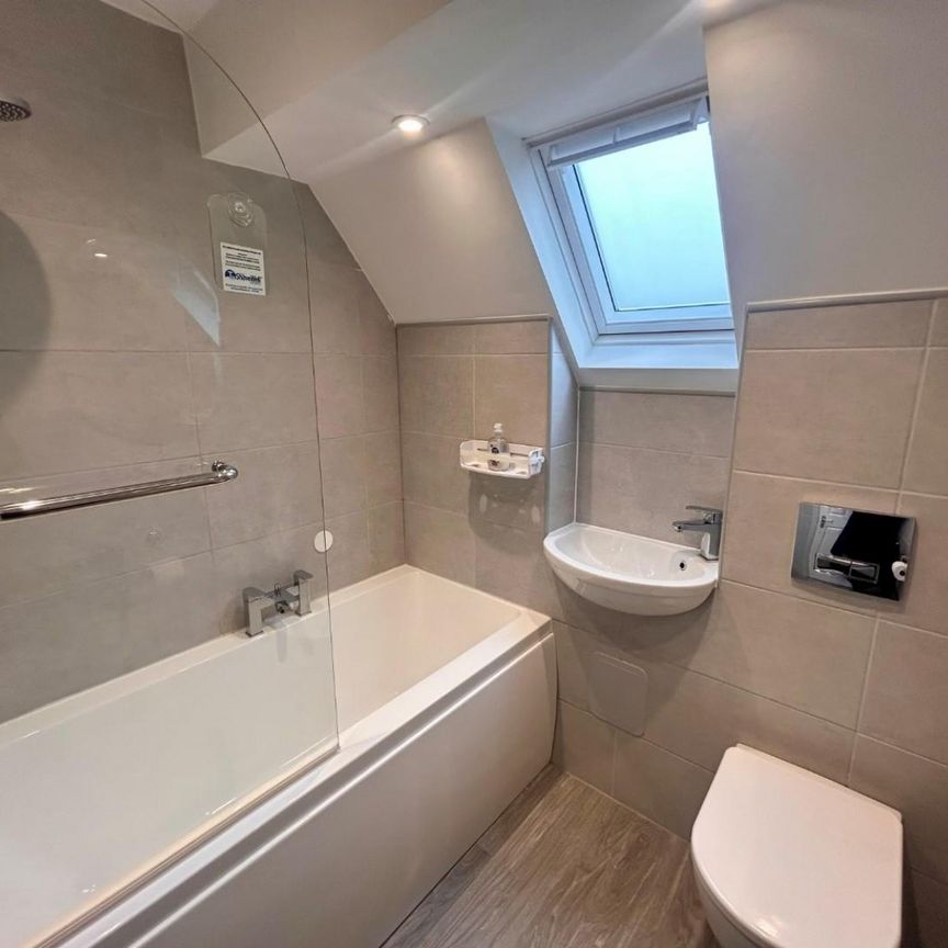 2 bedroom House To Let - Photo 1
