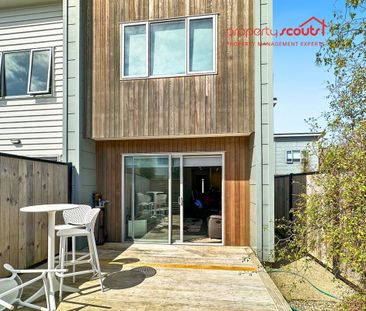 Modern 3-bed townhouse by the Hutt River - Photo 4