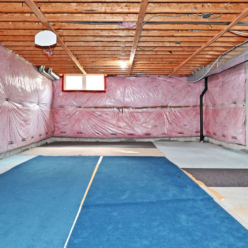 For Lease - 110 Southdown Avenue, Vaughan, Ontario - Photo 1