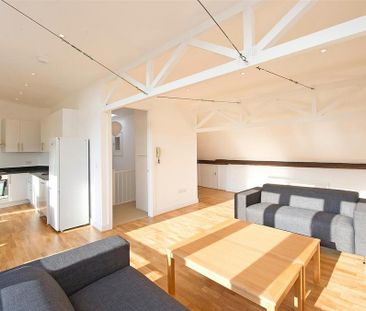 4 bedroom maisonette to rent - Photo 1