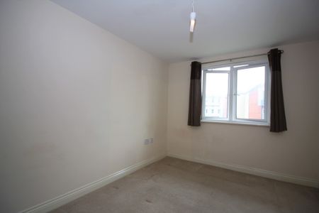 2 bed apartment to rent in Constantine House, New North Road - Photo 3