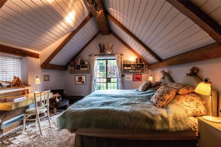 A quintessential English three bedroom chocolate box thatched cottage. - Photo 4